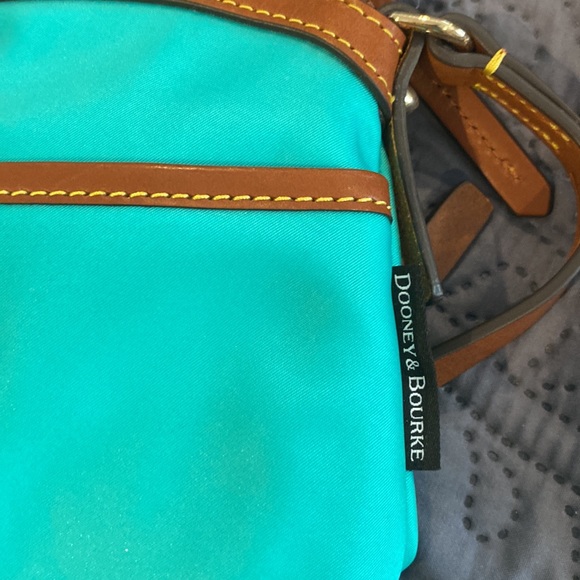 Dooney & Bourke cross body bag NWT - Picture 10 of 10